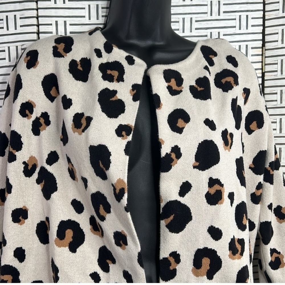 Ann Taylor Factory Cheetah Print Sweater Cardigan Size M